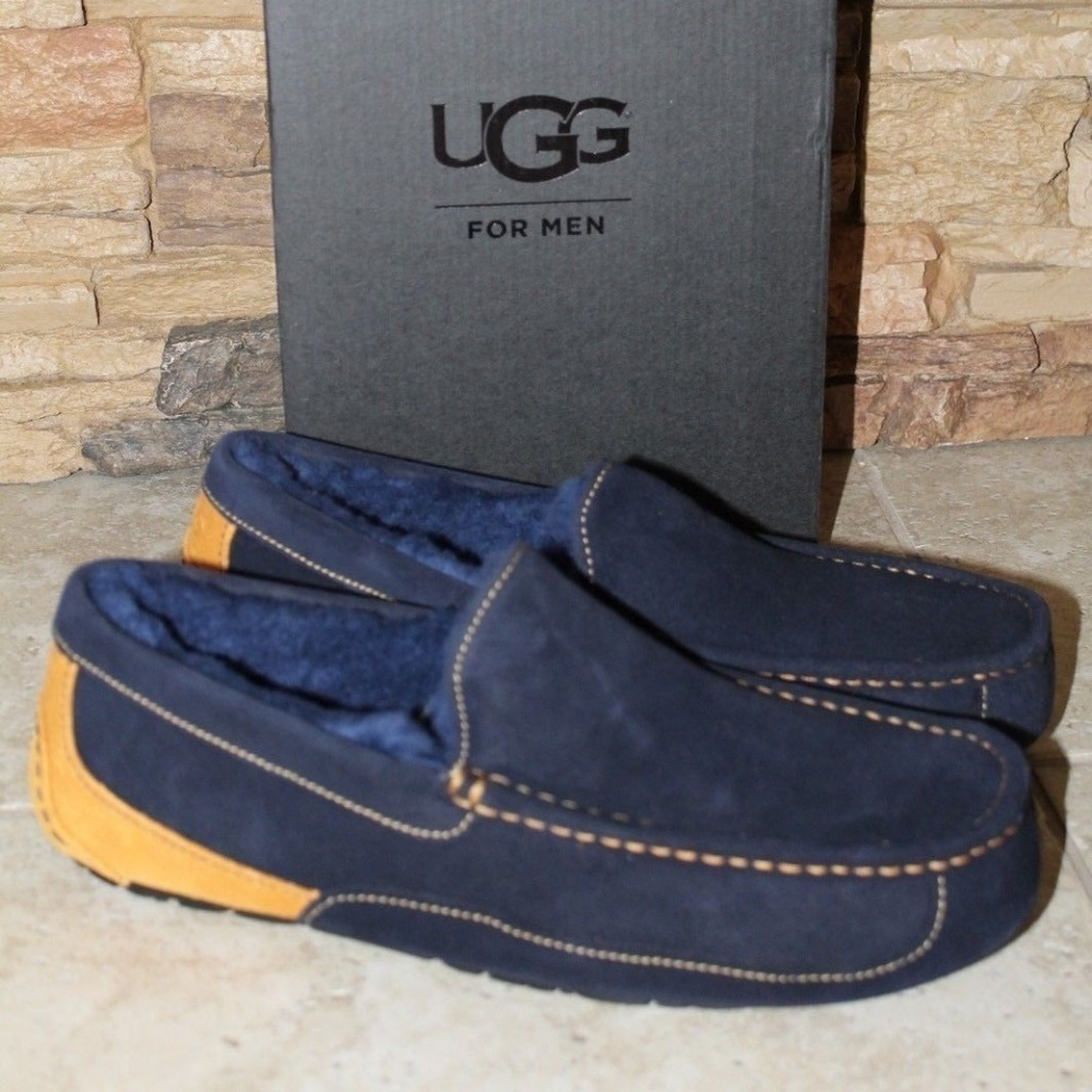 NEW UGG ASCOT Suede Shearling Slippers - Picture 3 of 11